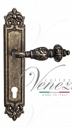 Дверная ручка Venezia "LUCRECIA" CYL на планке PL96 античная бронза