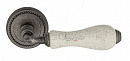 Дверная ручка Venezia "COLOSSEO" белая керамика паутинка D3 античное серебро