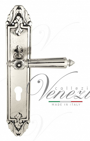 Дверная ручка Venezia "CASTELLO" CYL на планке PL90 натуральное серебро + черный