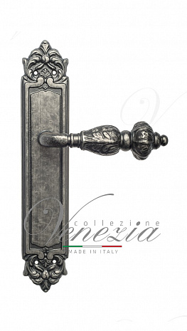 Дверная ручка Venezia "LUCRECIA" на планке PL96 античное серебро