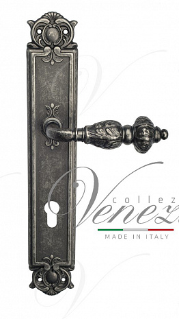 Дверная ручка Venezia "LUCRECIA" CYL на планке PL97 античное серебро