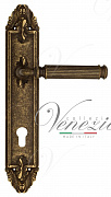 Дверная ручка Venezia "MOSCA" CYL на планке PL90 античная бронза