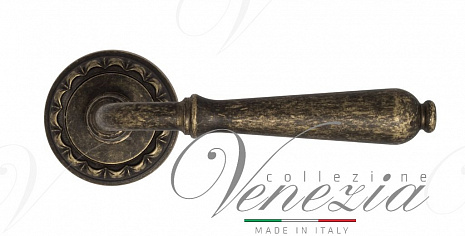Дверная ручка Venezia "CLASSIC" D2 античная бронза