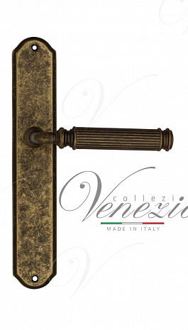 Дверная ручка Venezia "MOSCA" на планке PL02 античная бронза