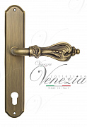 Дверная ручка Venezia "FLORENCE" CYL на планке PL02 матовая бронза