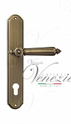 Дверная ручка Venezia "CASTELLO" CYL на планке PL02 матовая бронза