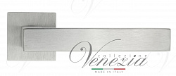 Дверная ручка на квадратном основании Fratelli Cattini "HAMMER" 8-CS матовый хром