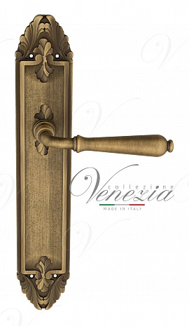 Дверная ручка Venezia "CLASSIC" на планке PL90 матовая бронза