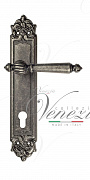 Дверная ручка Venezia "PELLESTRINA" CYL на планке PL96 античное серебро