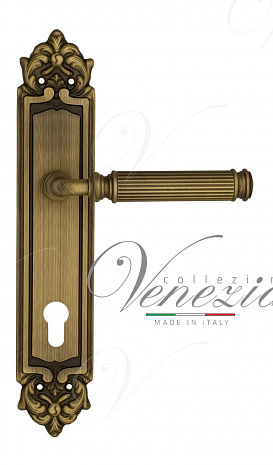 Дверная ручка Venezia "MOSCA" CYL на планке PL96 матовая бронза