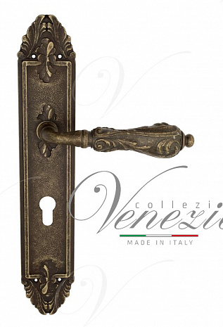 Дверная ручка Venezia "MONTE CRISTO" CYL на планке PL90 античная бронза