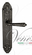 Дверная ручка Venezia "VIGNOLE" CYL на планке PL90 античное серебро
