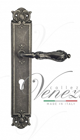 Дверная ручка Venezia "MONTE CRISTO" CYL на планке PL97 античное серебро