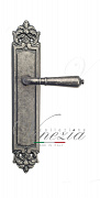 Дверная ручка Venezia "VIGNOLE" на планке PL96 античное серебро