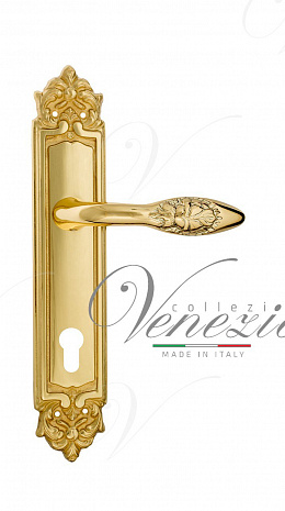 Дверная ручка Venezia "CASANOVA" CYL на планке PL96 полированная латунь