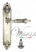 Дверная ручка Venezia "OLIMPO" WC-4 на планке PL90 натуральное серебро + черный