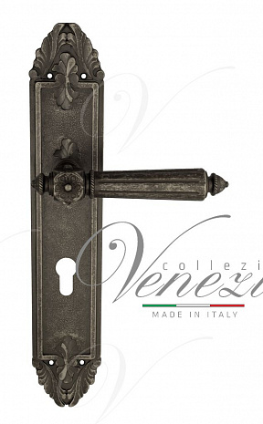Дверная ручка Venezia "CASTELLO" CYL на планке PL90 античное серебро