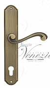 Дверная ручка Venezia "VIVALDI" CYL на планке PL02 матовая бронза