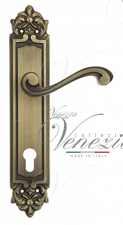 Дверная ручка Venezia "VIVALDI" CYL на планке PL96 матовая бронза