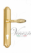 Дверная ручка Venezia "CASANOVA" CYL на планке PL98 полированная латунь