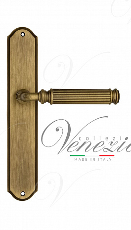Дверная ручка Venezia "MOSCA" WC-2 на планке PL02 матовая бронза